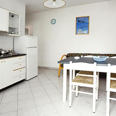 Apartment In Rosolina Mare With A Shared Pool المظهر الخارجي الصورة