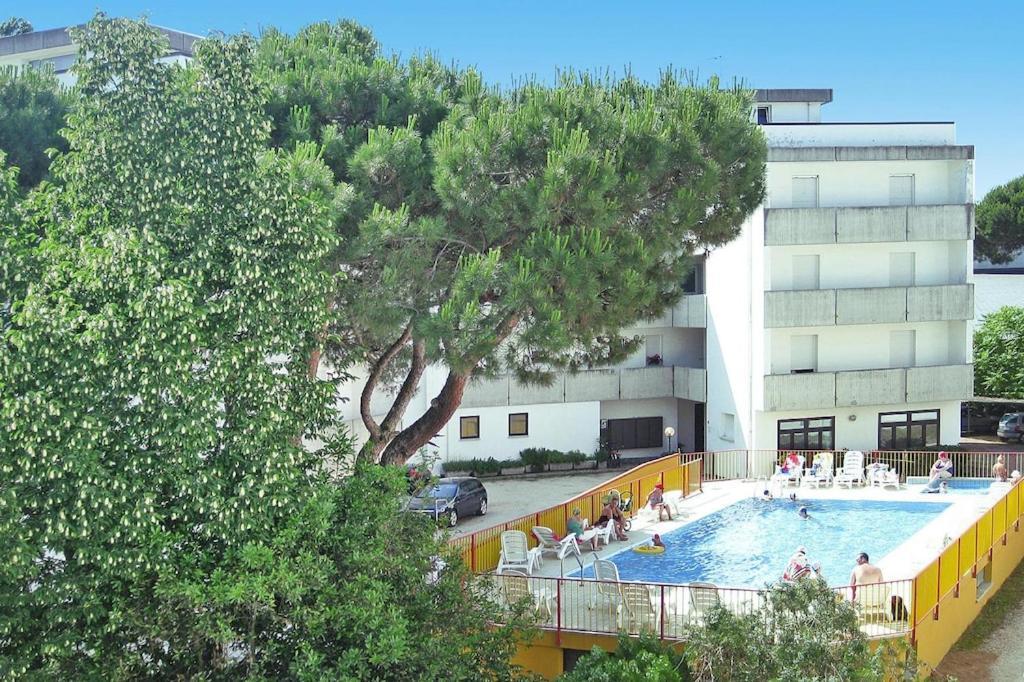 Apartment In Rosolina Mare With A Shared Pool المظهر الخارجي الصورة